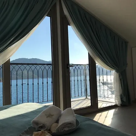 Beach Side Bozburun Marmaris 穆拉
